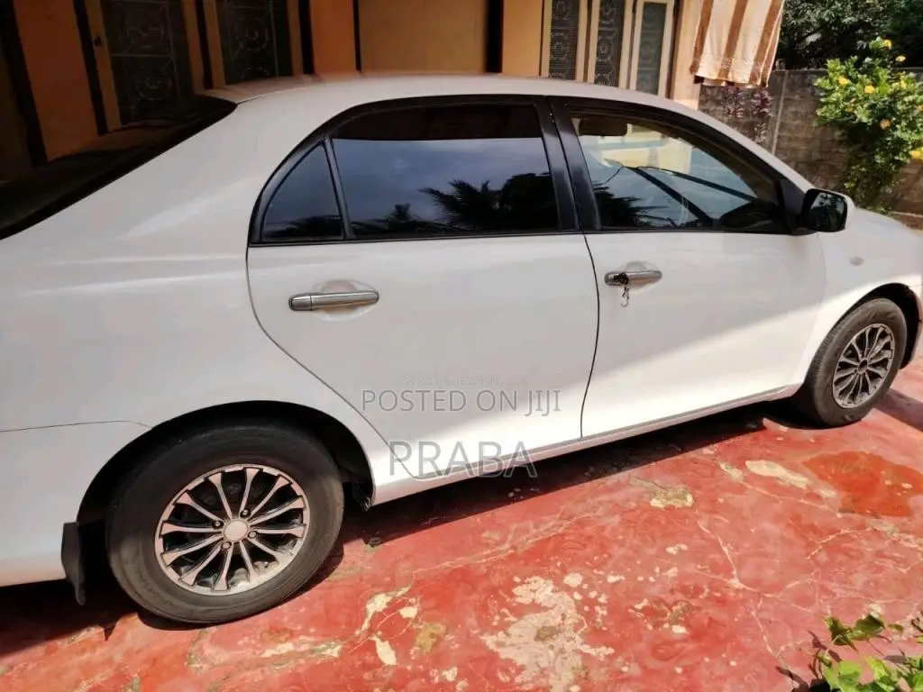 Toyota Axio 2007 Car (Used)