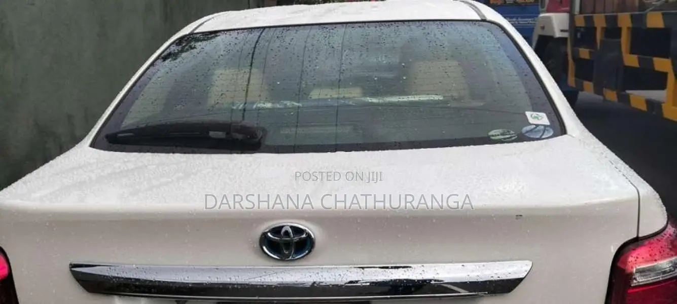 Toyota Axio 2016 Car (Used)