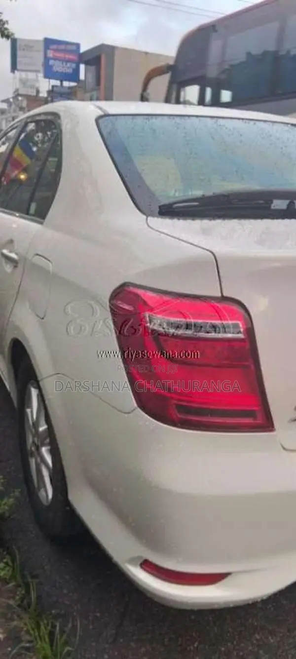 Toyota Axio 2016 Car (Used)