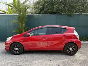 Toyota Aqua 2013 Car (Used)