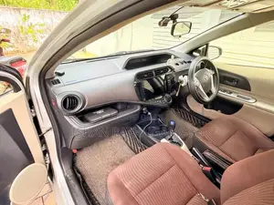Toyota Aqua 2012 Car (Used)