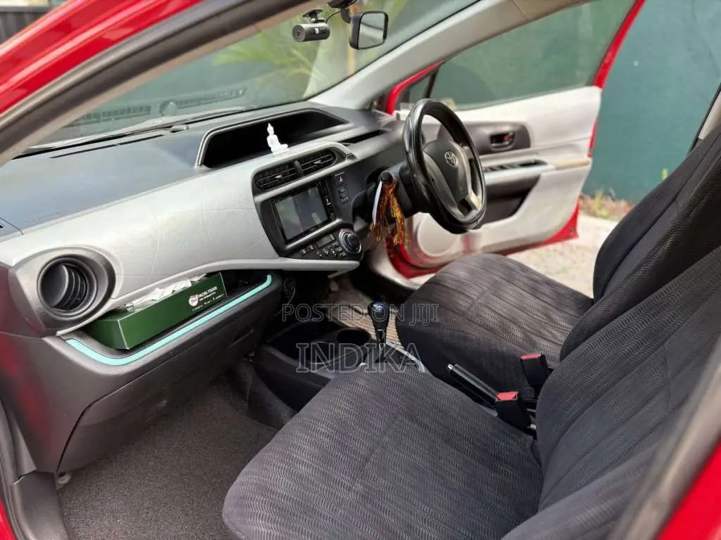 Toyota Aqua 2013 Car (Used)