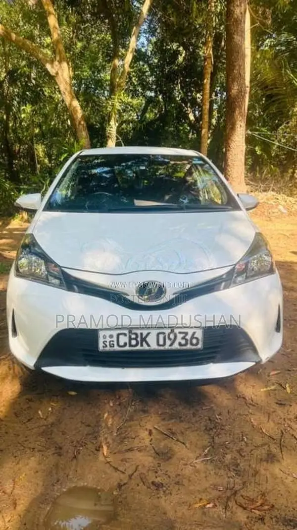 Toyota Vitz 2016 Car (Used)
