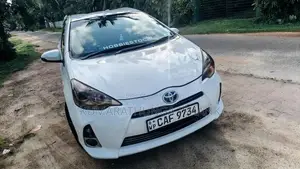 Toyota Aqua 2013 Car (Used)