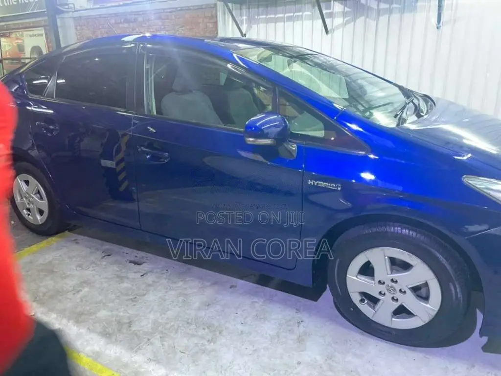 Toyota Prius 2011 Car (Used)
