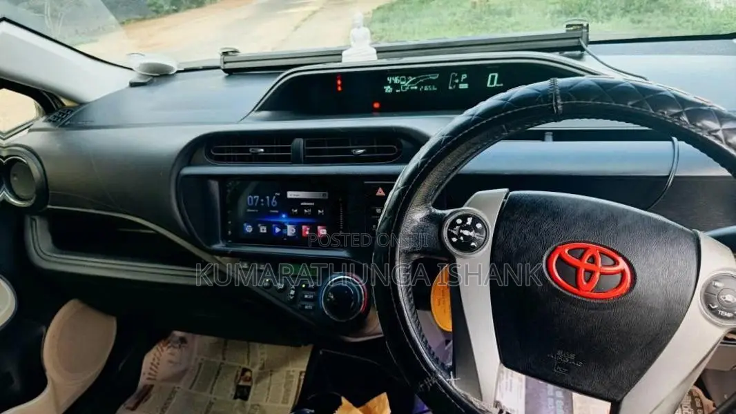 Toyota Aqua 2013 Car (Used)