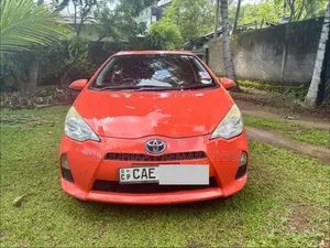 Toyota Aqua 2014 Car (Used)