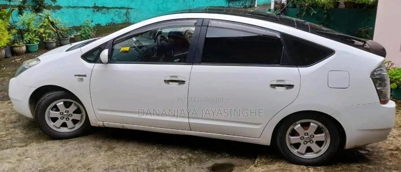 Toyota Prius 2nd Generation 2012 Car (Used)