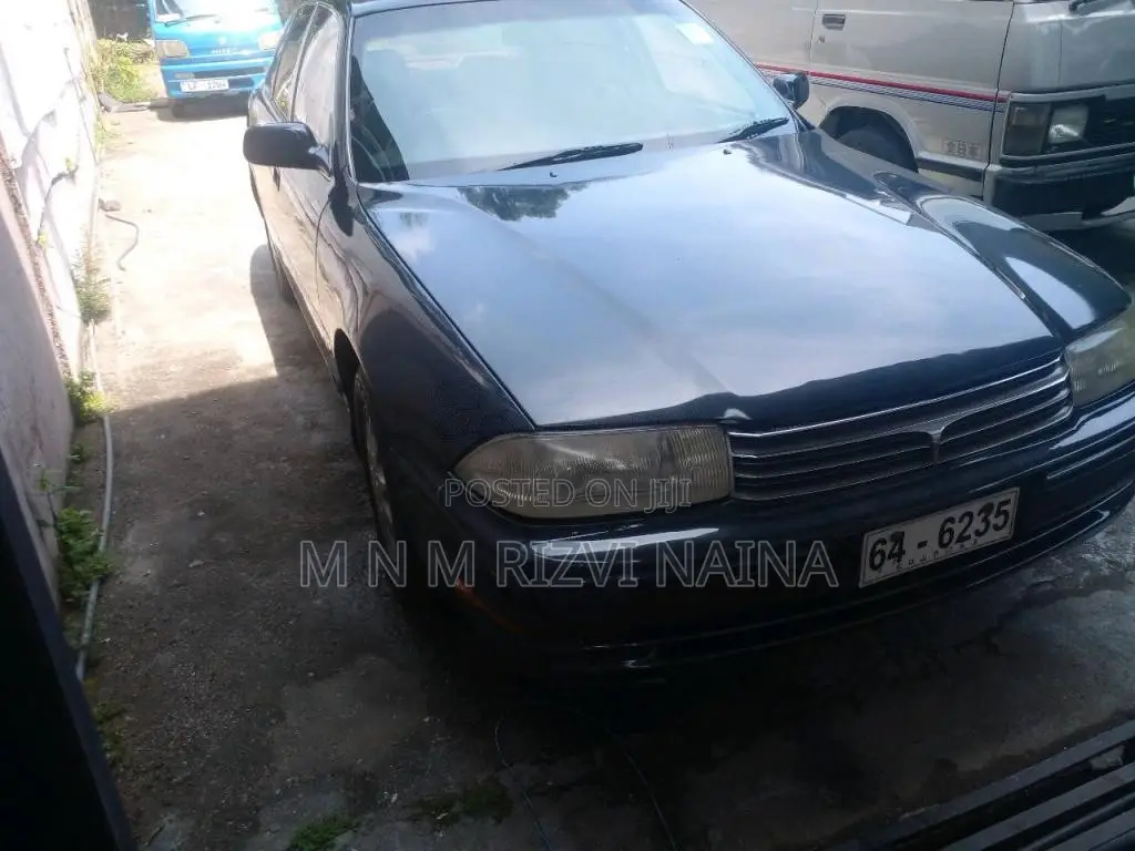 Toyota CAMRY 1990 Car (Used)