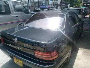 Toyota CAMRY 1990 Car (Used)