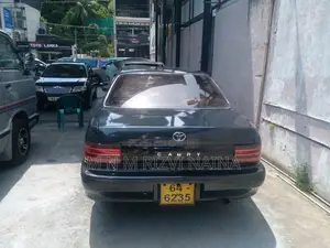Toyota CAMRY 1990 Car (Used)