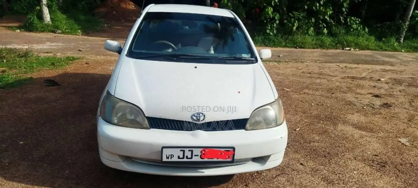 Toyota Platz 2001 Car (Used)
