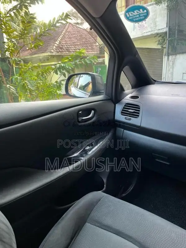 Nissan Leaf 2014 Car (Used)