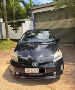 Toyota Prius 2013 Car (Used)
