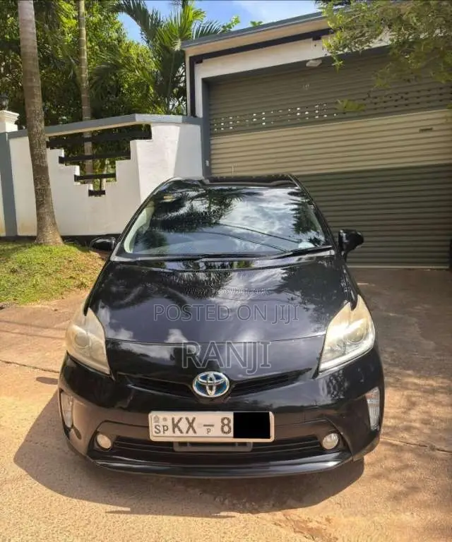 Toyota Prius 2013 Car (Used)
