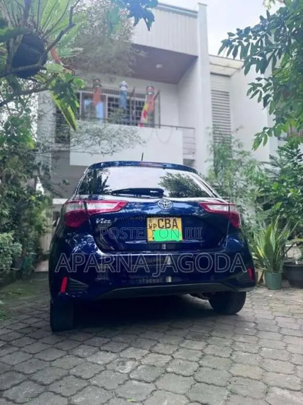 Toyota Vitz 2018 Car (Used)