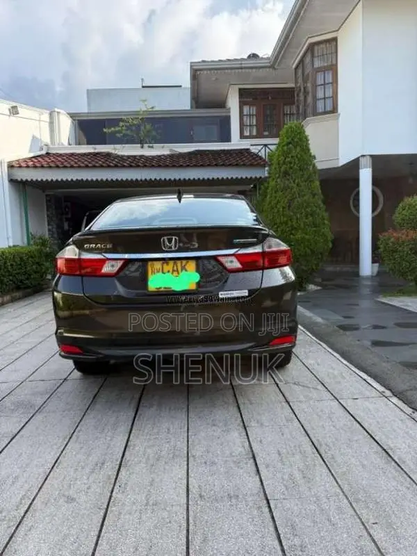 Honda Grace 2015 Car (Used)