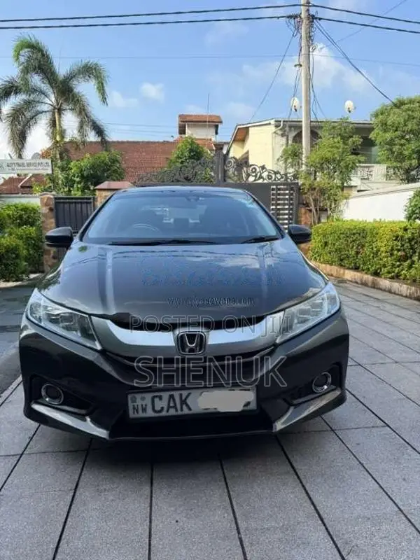 Honda Grace 2015 Car (Used)