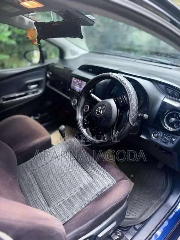Toyota Vitz 2018 Car (Used)