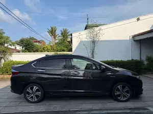 Honda Grace 2015 Car (Used)