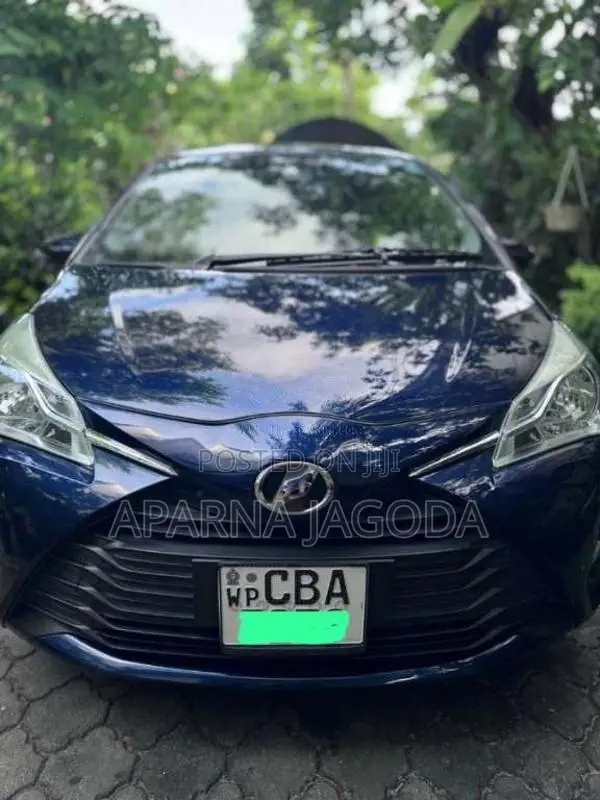 Toyota Vitz 2018 Car (Used)