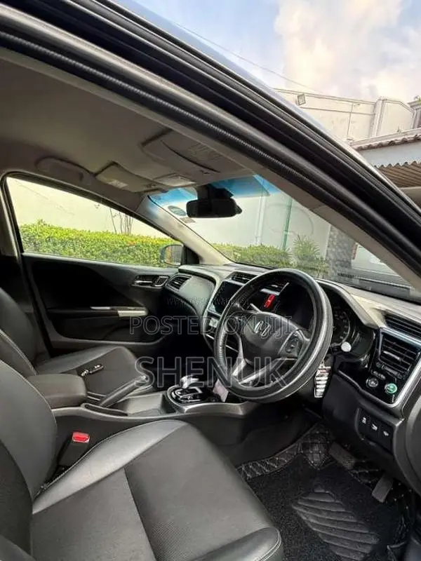 Honda Grace 2015 Car (Used)