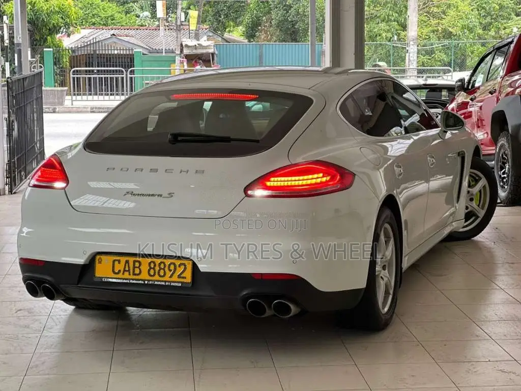 Porsche Panamera S 2013 Car (Used)