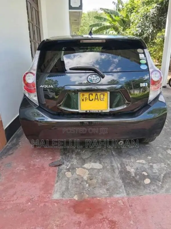 Toyota Aqua 2014 Car (Used)