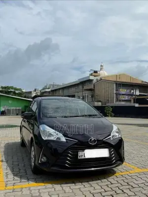 Toyota Vitz 2018 Car (Used)