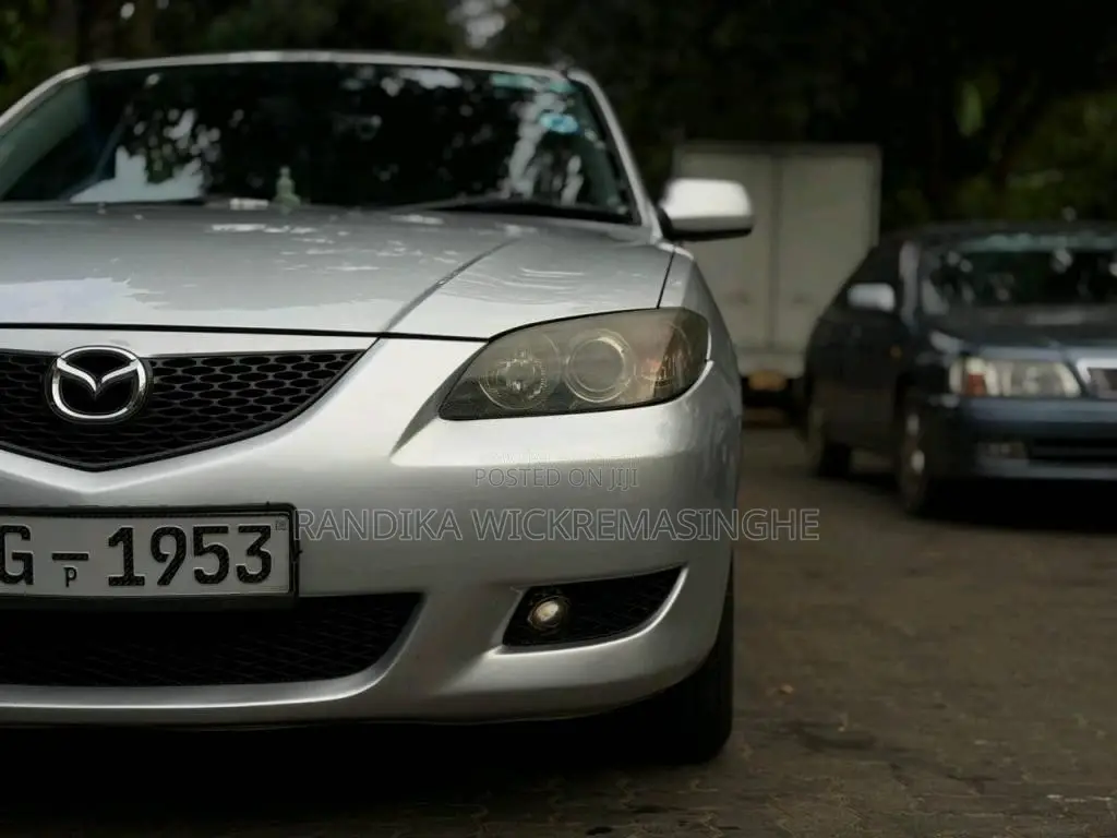 Mazda Axela 2004 Car (Used)