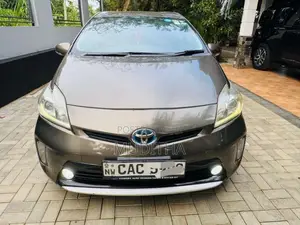 Toyota Prius 2013 Car (Used)