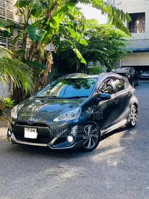 Toyota Aqua 2015 Car (Used)