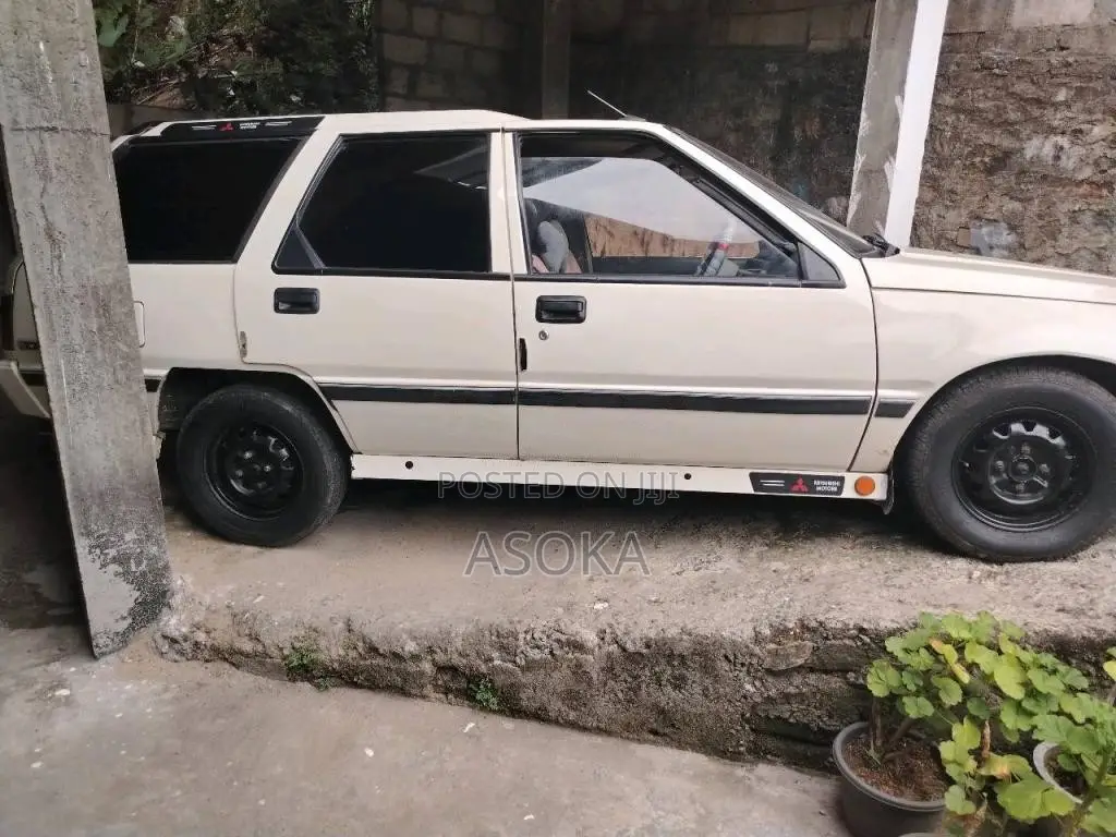 Mitsubishi Lancer Wagon 1990 Car (Used)