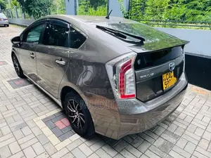 Toyota Prius 2013 Car (Used)