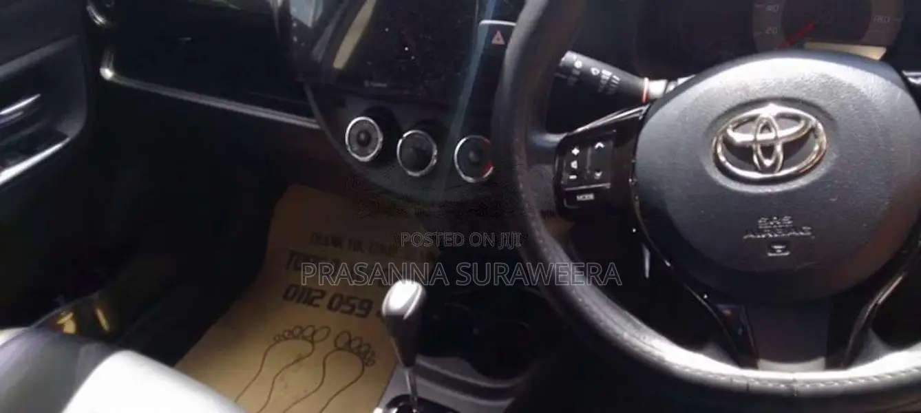 Toyota Vitz 2018 Car (Used)