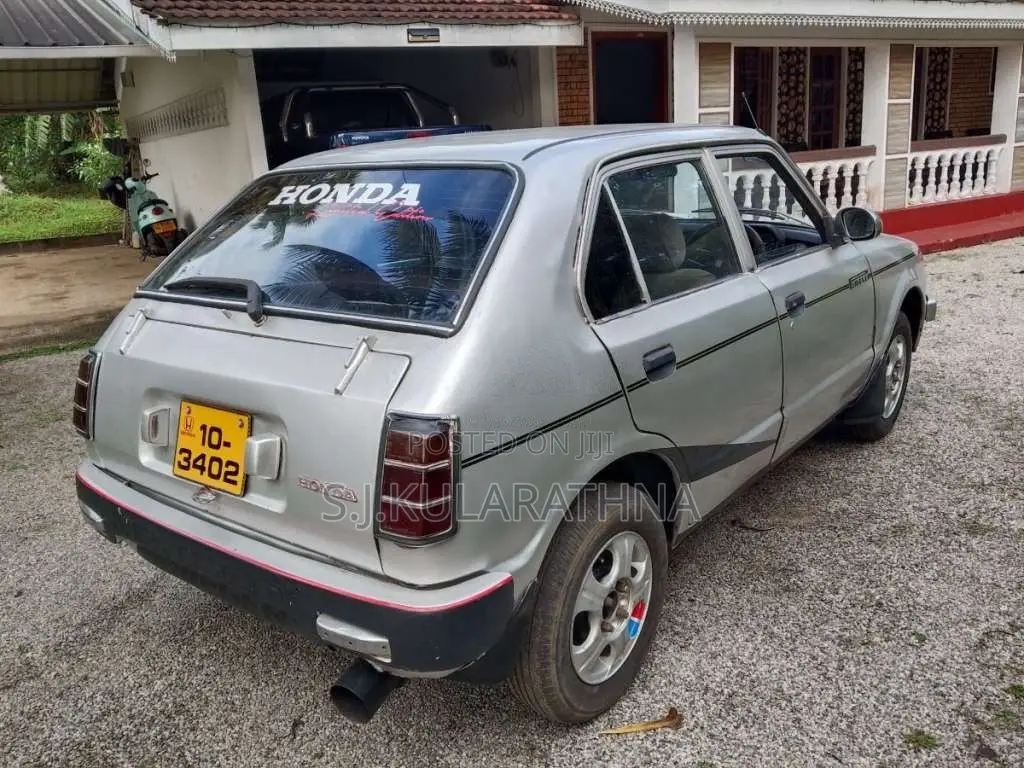 Honda Civic 1975 Car (Used)