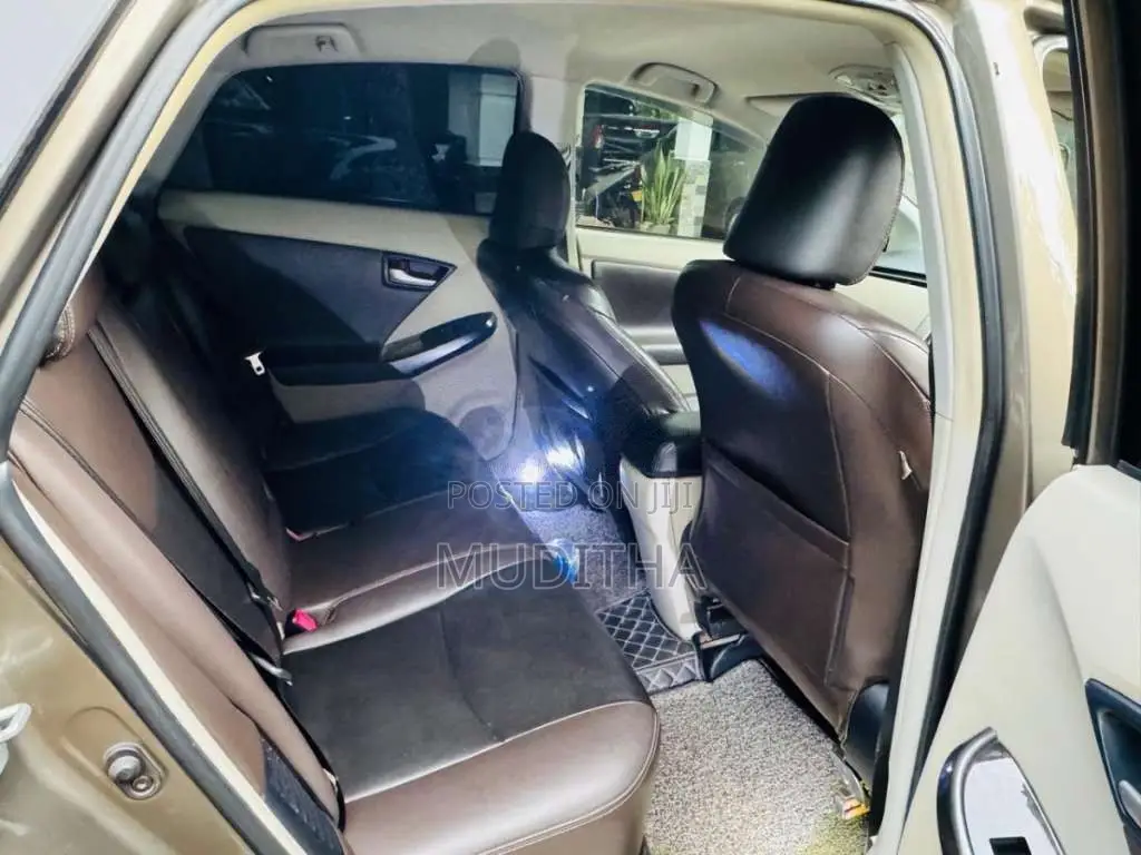 Toyota Prius 2013 Car (Used)