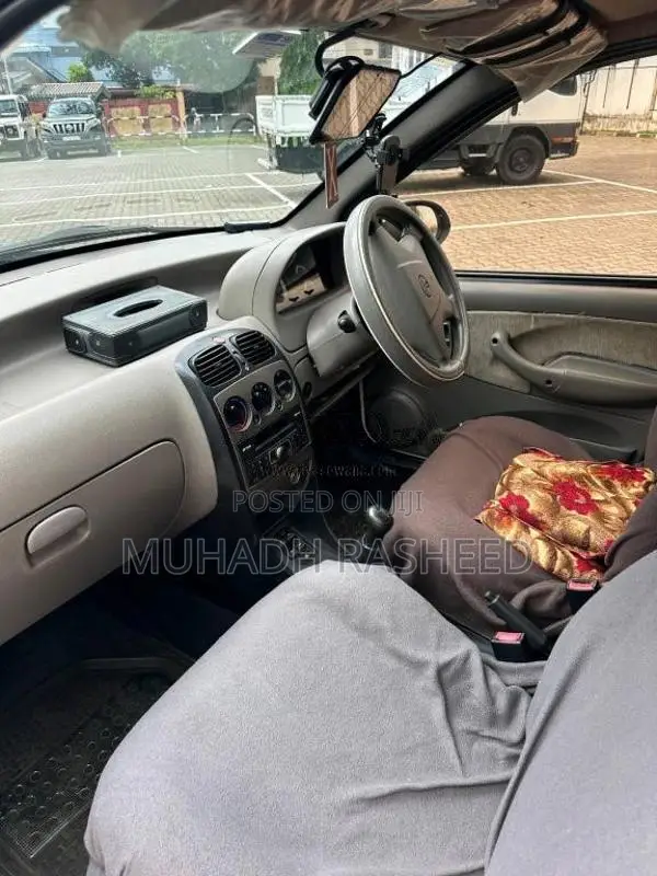 Tata Indica 2015 Car (Used)