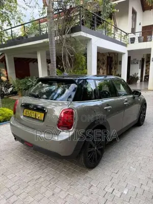 Mini Cooper 2018 Car (Used)