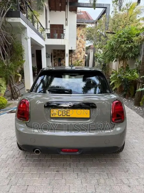 Mini Cooper 2018 Car (Used)