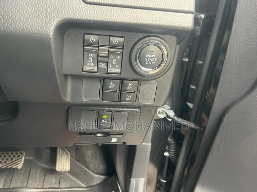 Toyota ROOMY GT TURBO 2025 Car (Used)