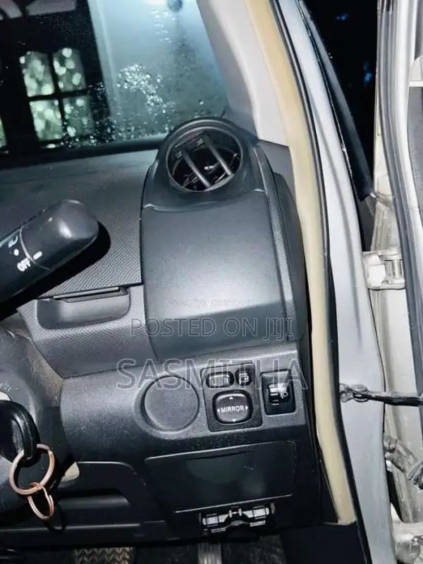 Toyota Vitz KSP90 2010 Car (Used)