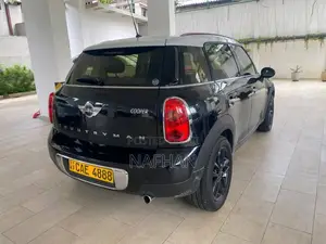 Mini Country 2015 Car (Used)