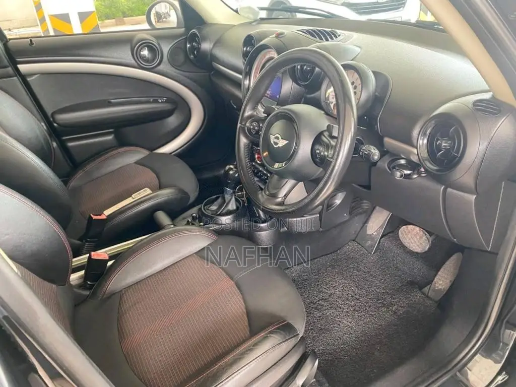 Mini Country 2015 Car (Used)