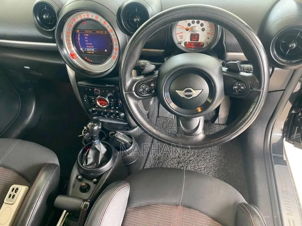 Mini Country 2015 Car (Used)