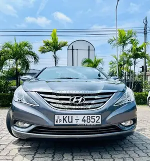 Hyundai Sonata 2012 Car (Used)