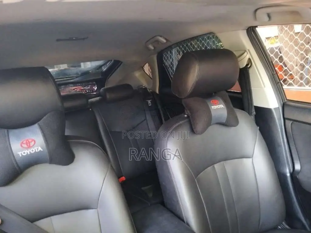 Toyota Prius 2013 Car (Used)