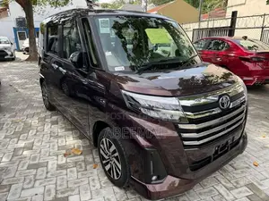 Toyota Roomy Custom G 2023 Car Unregistered (Recondition)