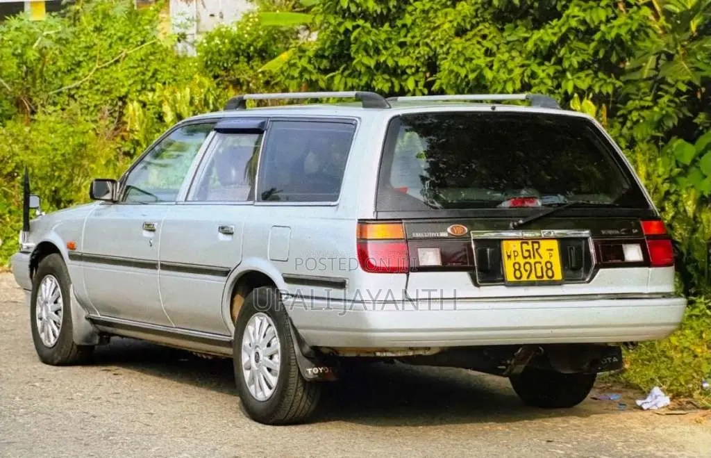 Toyota Camry 1990 Car (Used)