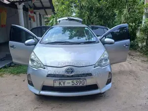 Toyota Aqua 2013 Car (Used)